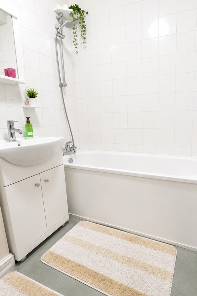 Room Newington Butts in Greater London