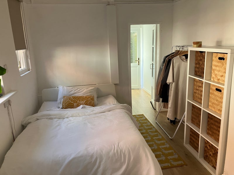 Room Shaftesbury Road in Coventry