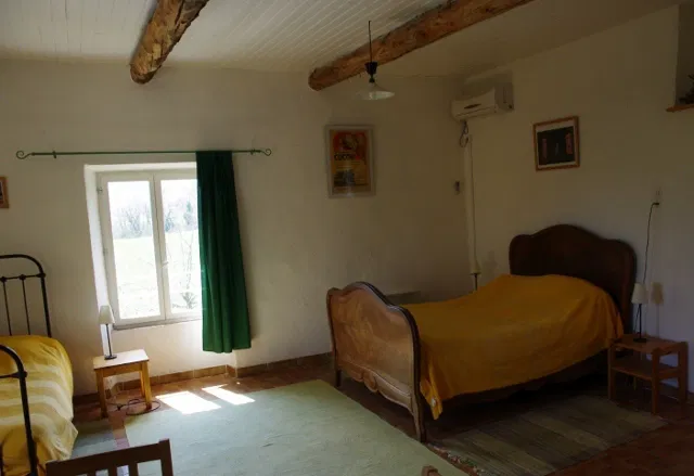 Room Chemin de Saint-Philippe le Haut in Alba-la-Romaine