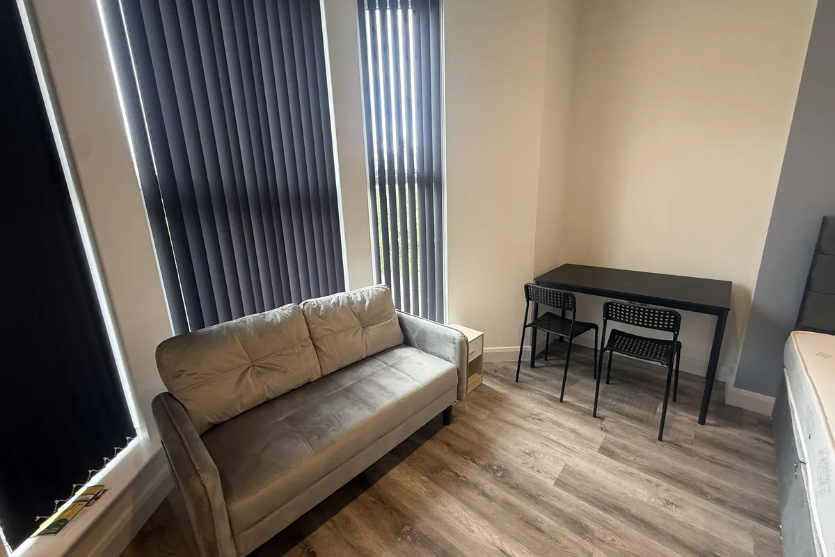 Flat Birkby Lodge Road in Kirklees