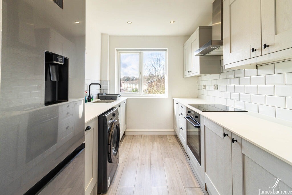 Flat Milholme Green in Metropolitan Borough of Solihull