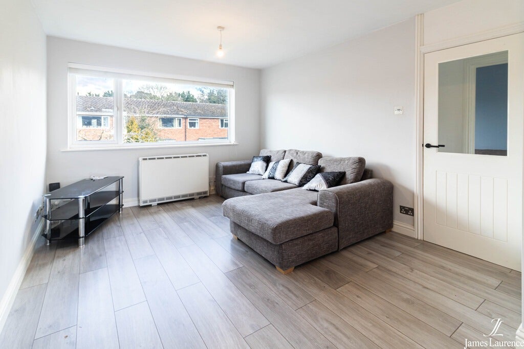 Flat Milholme Green in Metropolitan Borough of Solihull