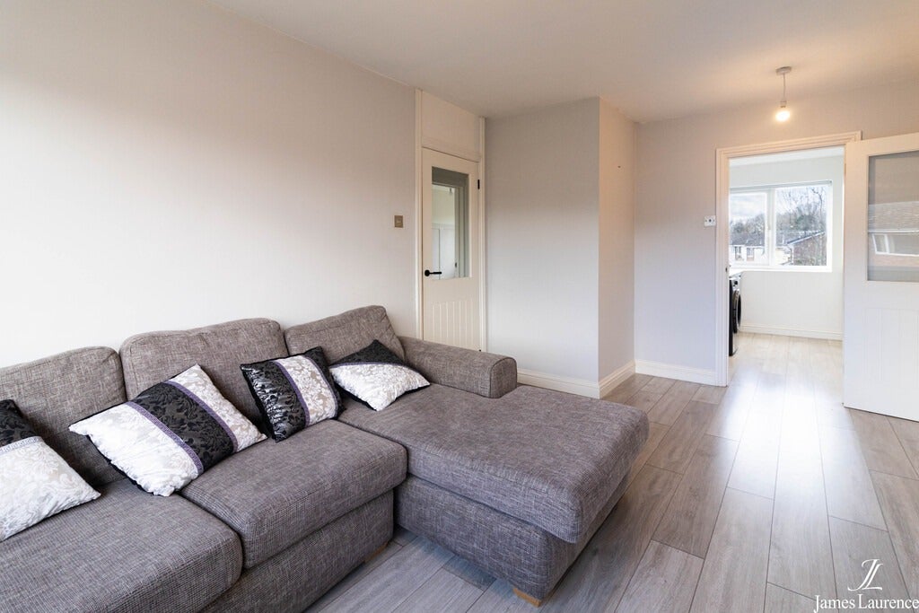 Flat Milholme Green in Metropolitan Borough of Solihull