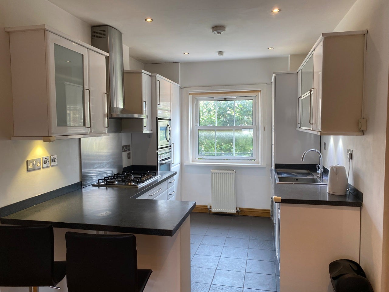 Flat Queen Square in Greater London