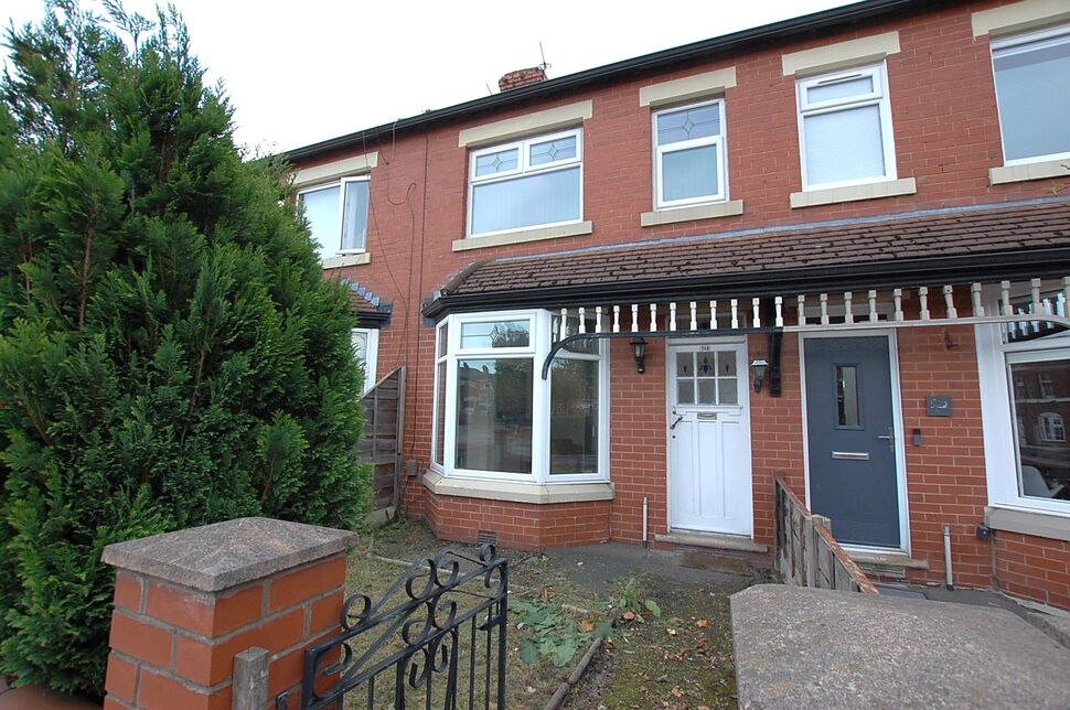 Flat Stockport Road in Ashton-under-Lyne