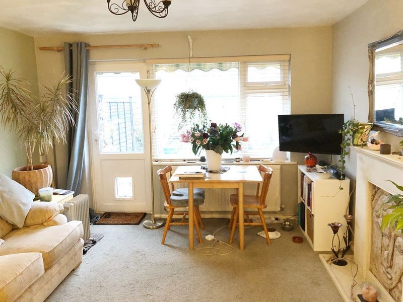 Room Hewitt Road in Poole