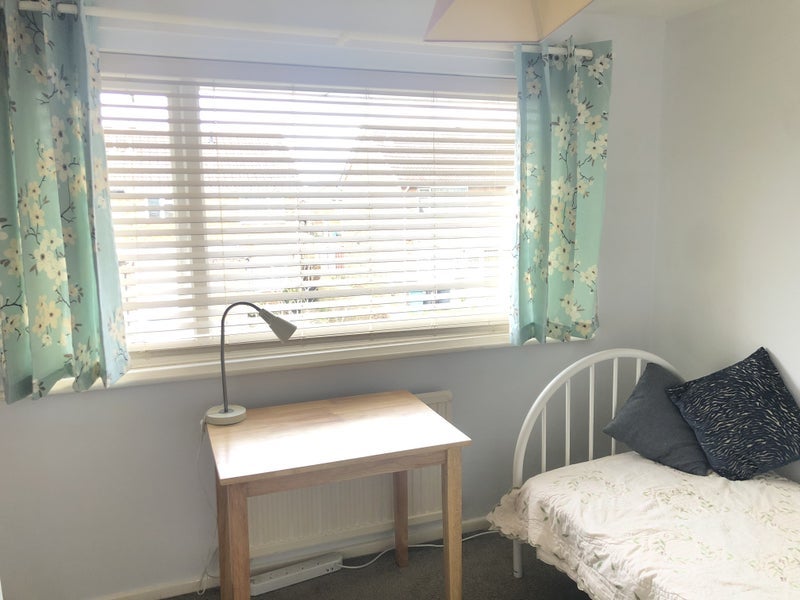 Room Hewitt Road in Poole