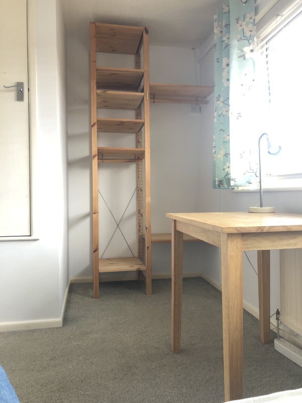 Room Hewitt Road in Poole