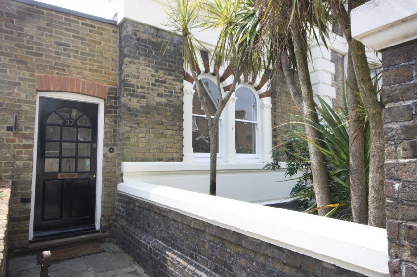 Flat Wellington Road in Deal