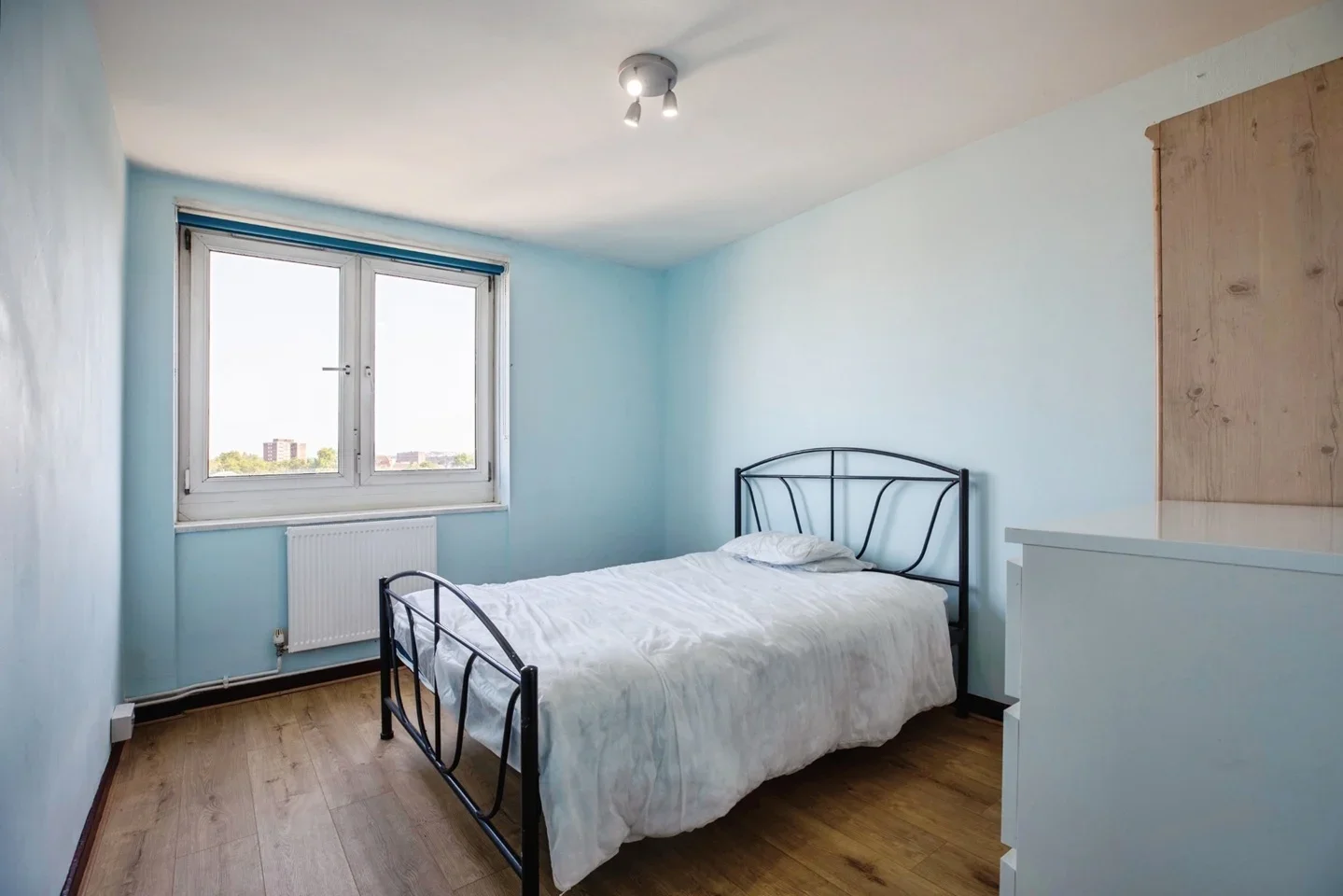 Flat Burbage Close in Greater London