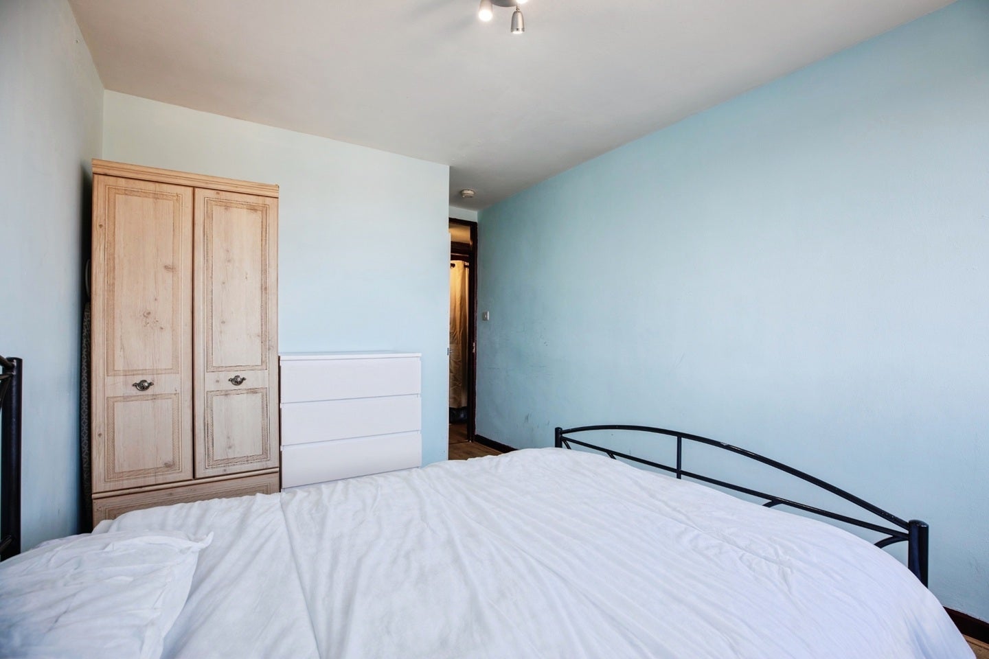 Flat Burbage Close in Greater London