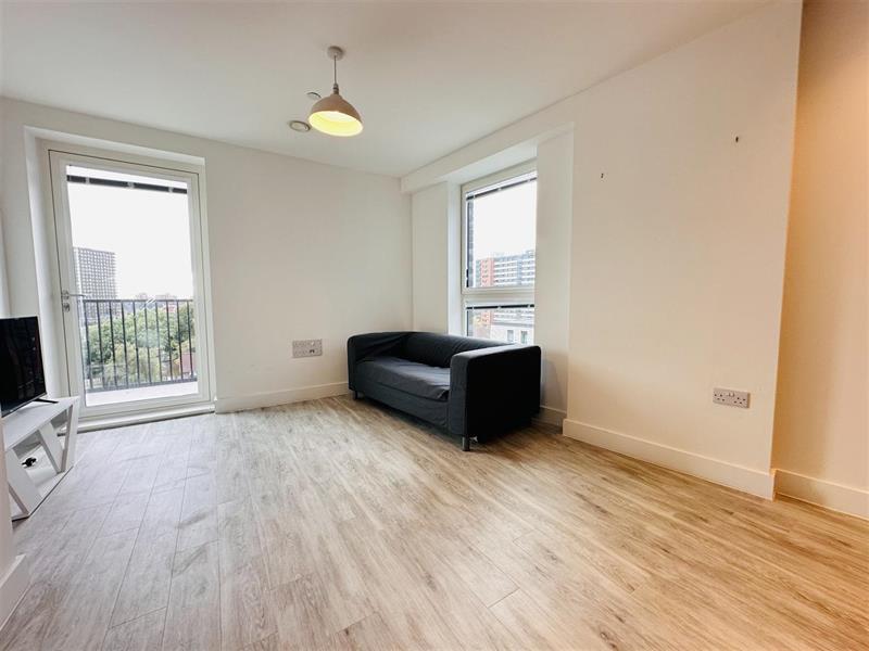 Flat North Star Drive in Salford