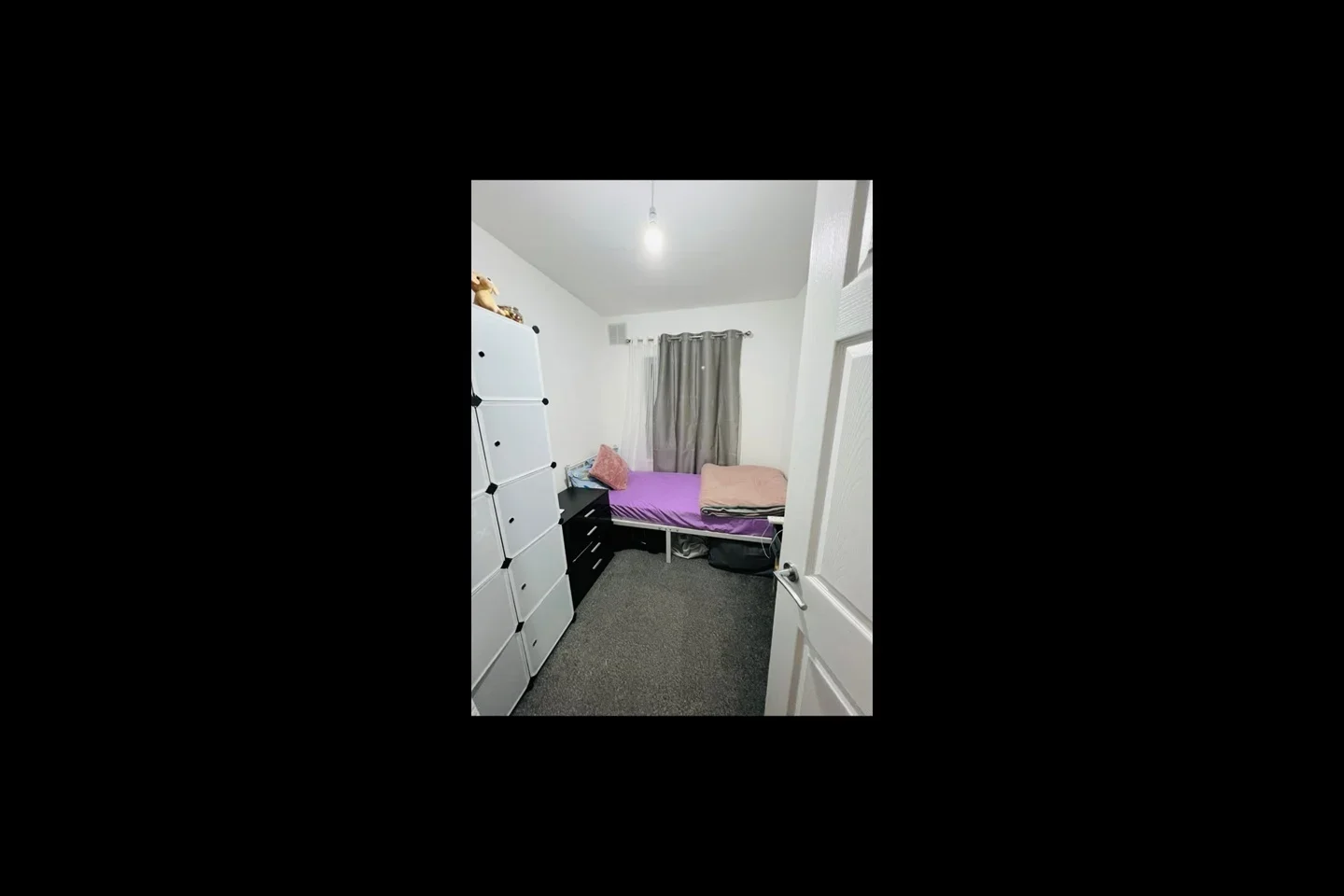 Room Hilliard Road in Greater London