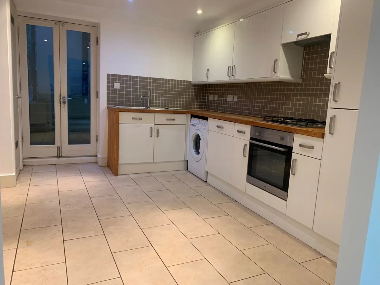 Flat Reighton Road in Greater London