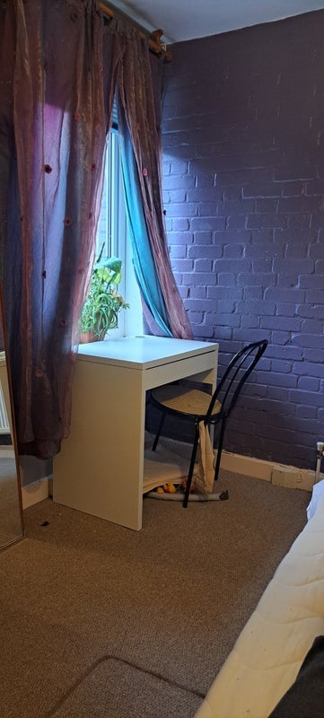 Room Auden Place in Greater London