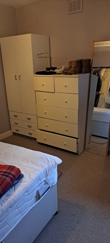 Room Auden Place in Greater London