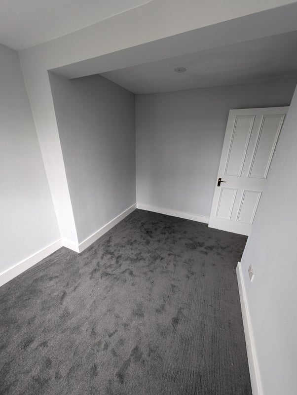 Room Montague Avenue in Greater London
