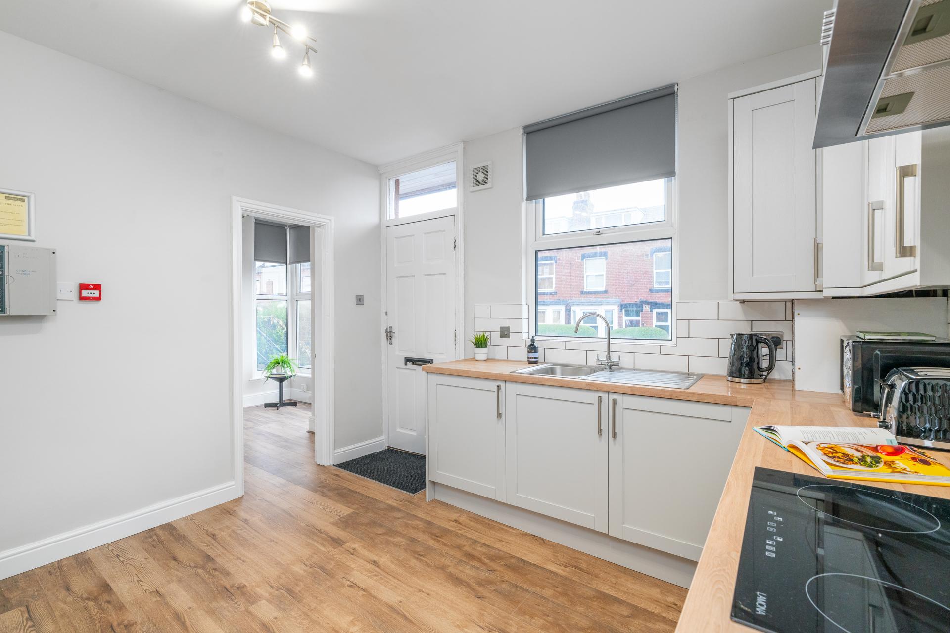 Flat Trelawn Street in Leeds