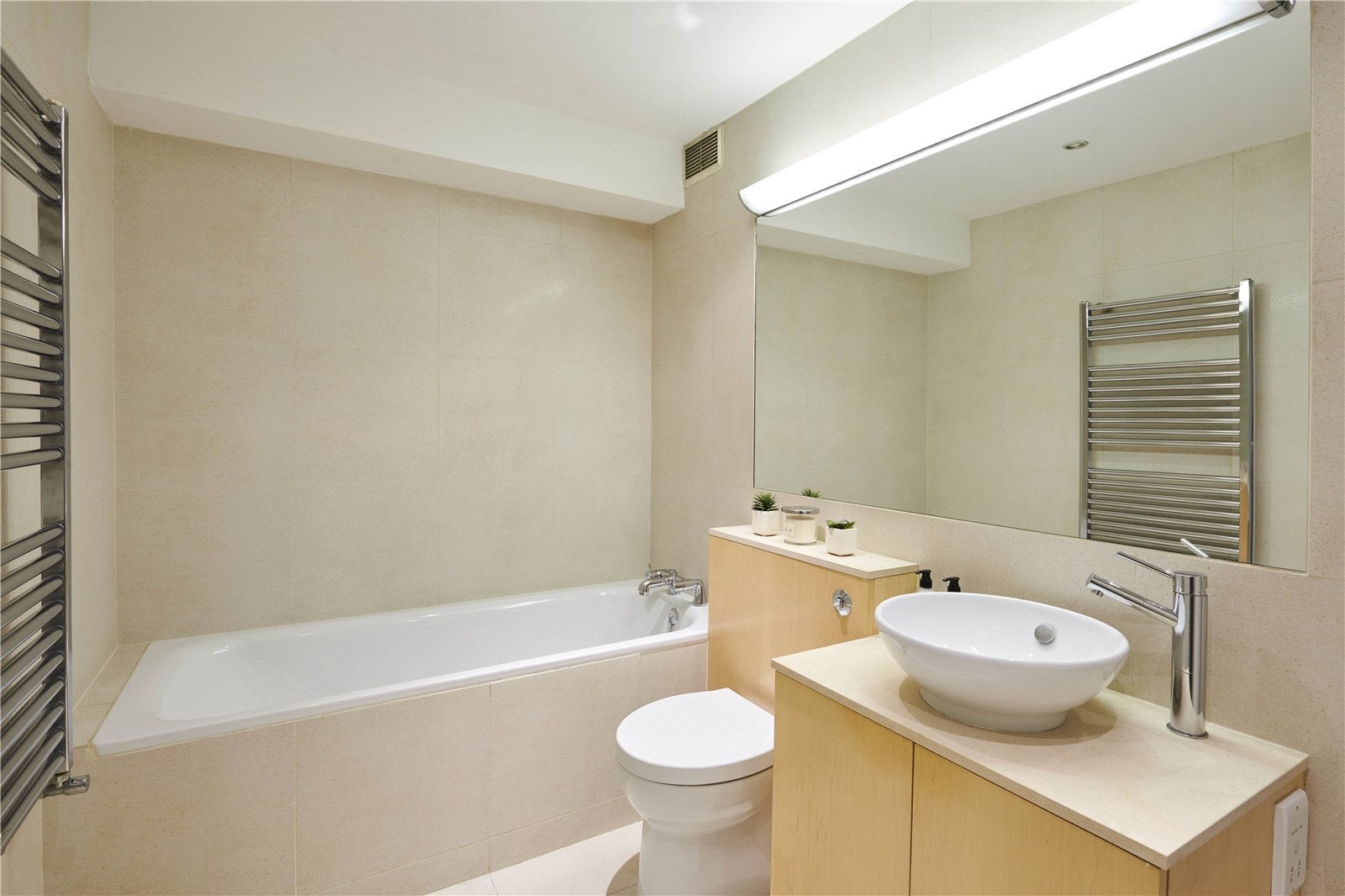 Flat Fulham Road in Greater London