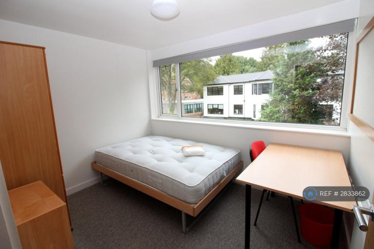 House Sparkford Close in Winchester