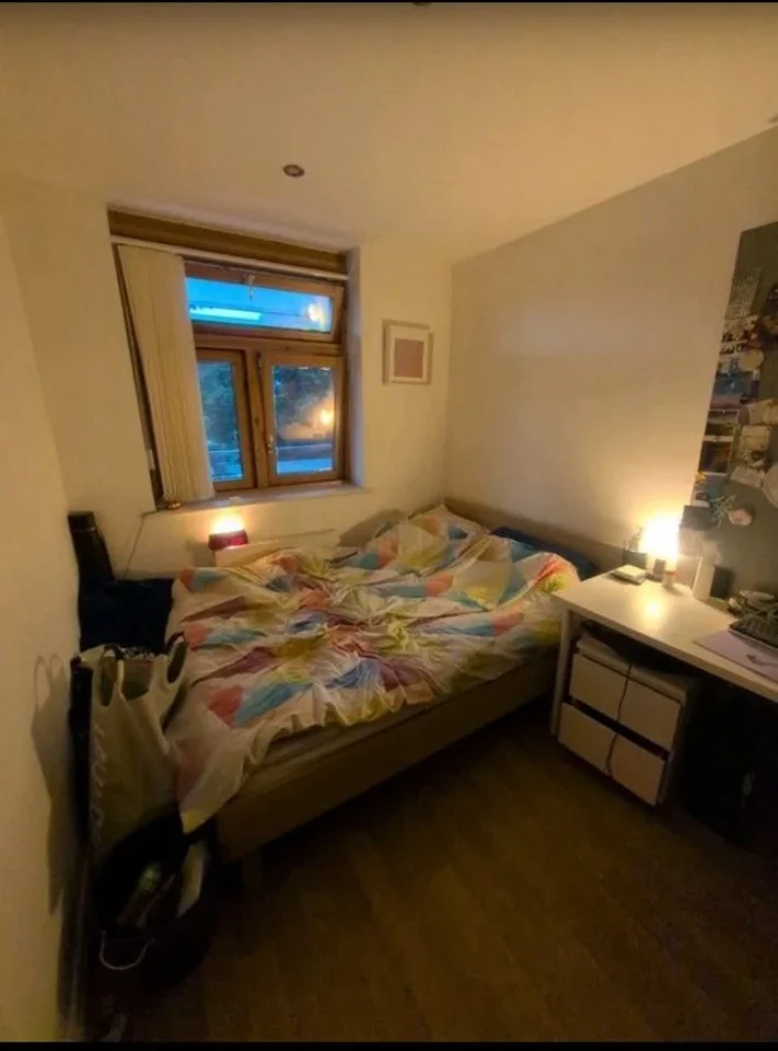 Room Blackstock Road in Greater London