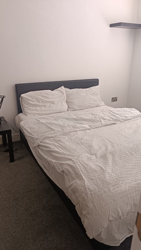 Room Burcot Road in Manchester