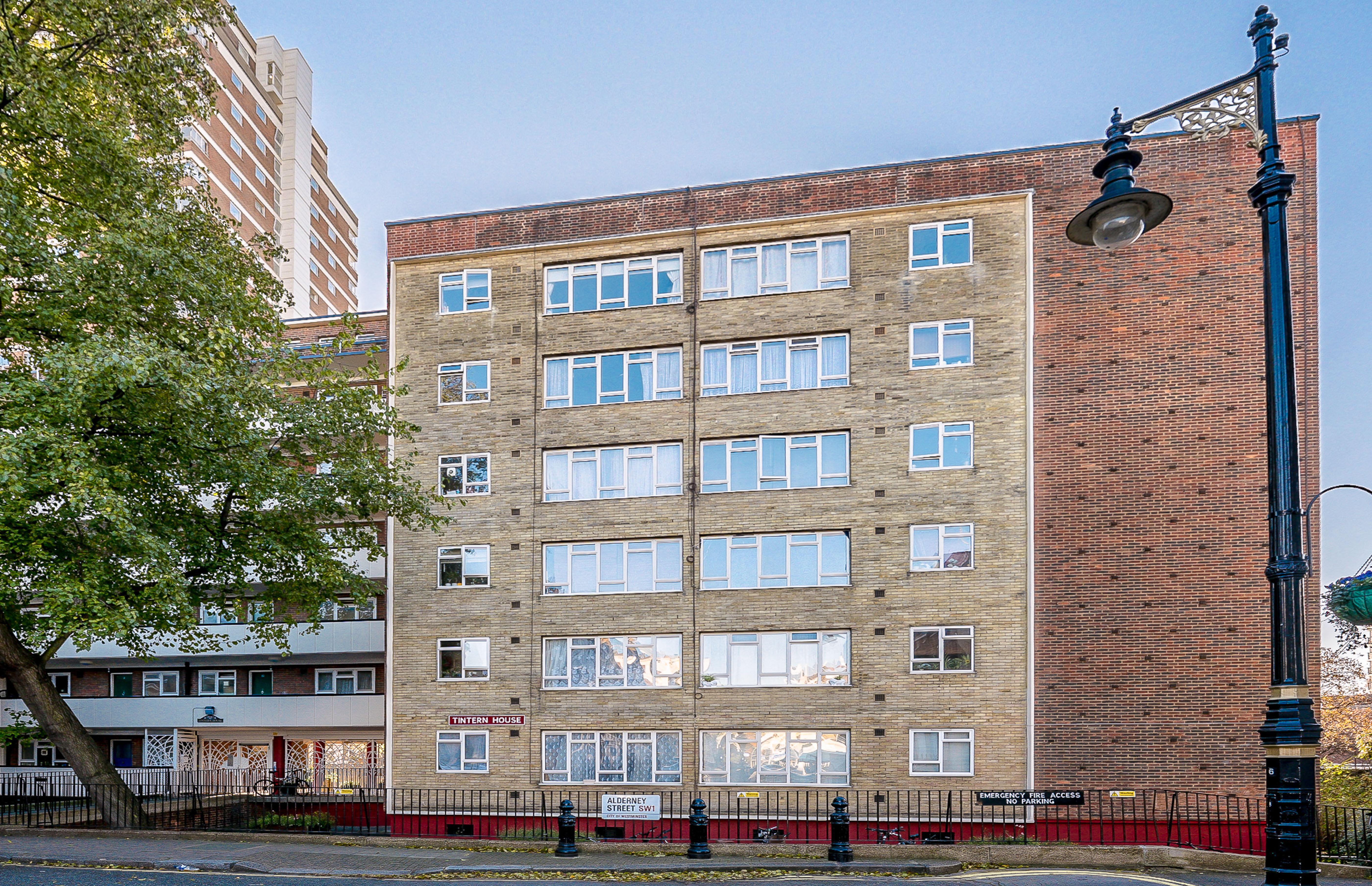 Flat Warwick Way in City of Westminster