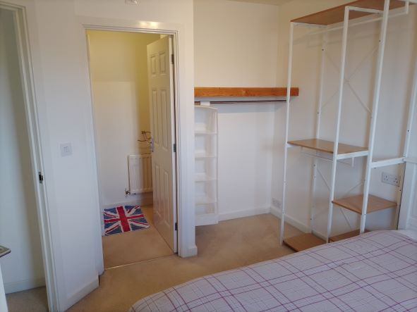 Room Phoenix Way in Bristol