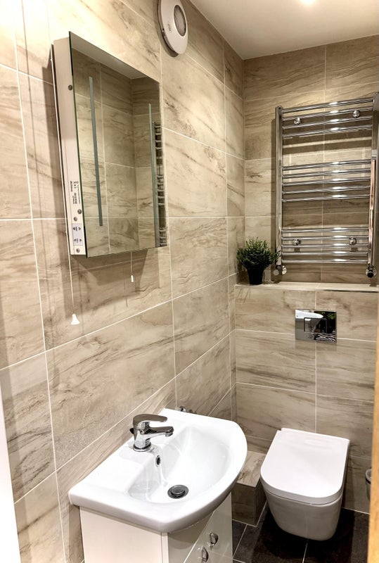 Room Brighton Road in Greater London