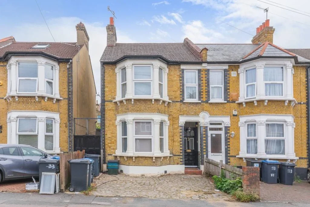 House Greenside Road in Greater London