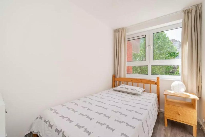 Room Shuttleworth Road in Greater London