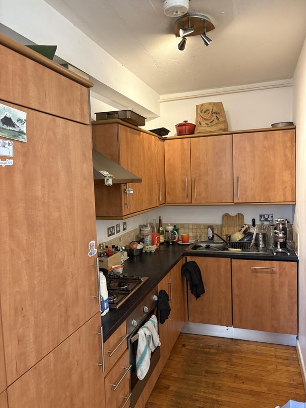 Room Somerford Grove in Greater London
