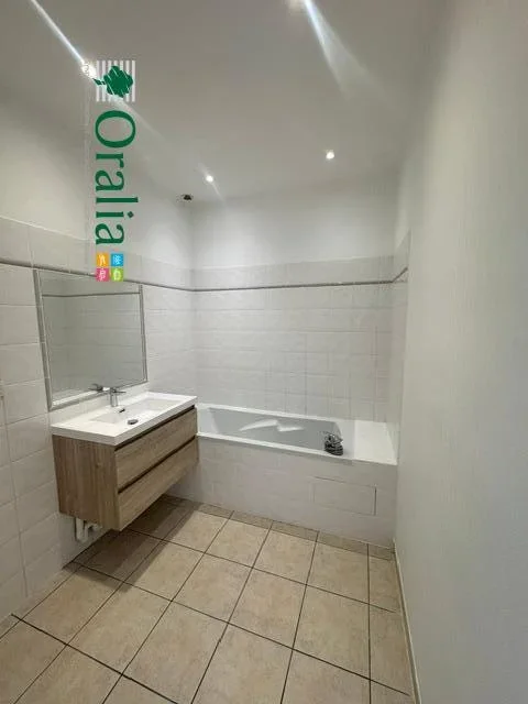Flat Rue Louis Becker in Villeurbanne