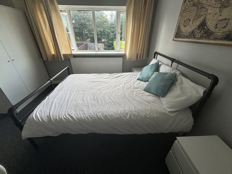 Room Templeton Road in Birmingham