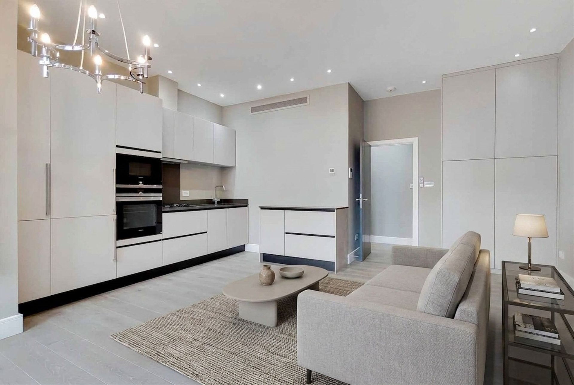Flat Fitzjohn's Avenue in Greater London