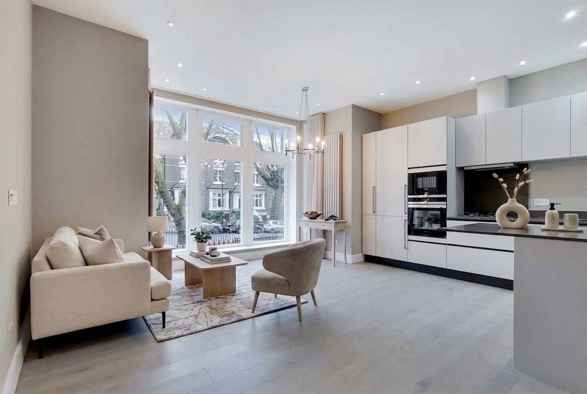 Flat Fitzjohn's Avenue in Greater London