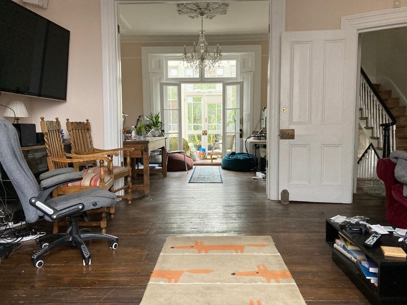 Room Junction Road in Greater London