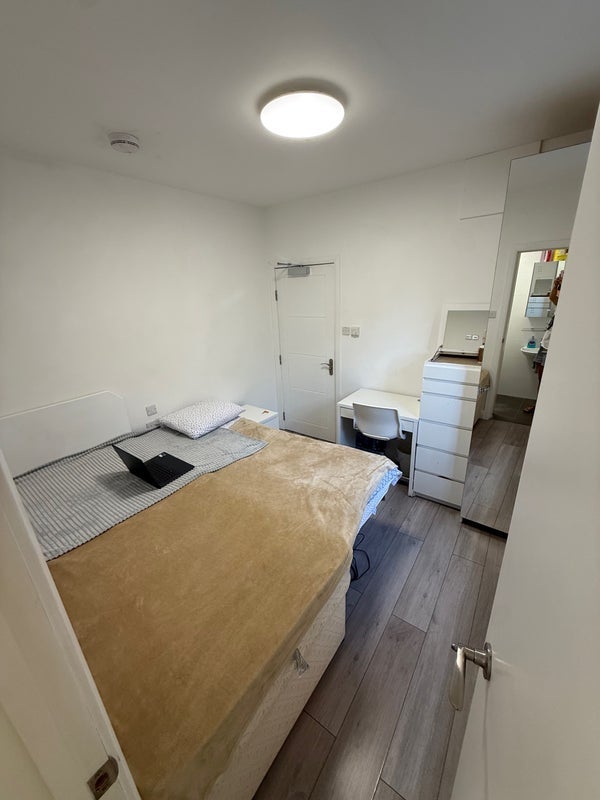 Room Noel Road in Greater London