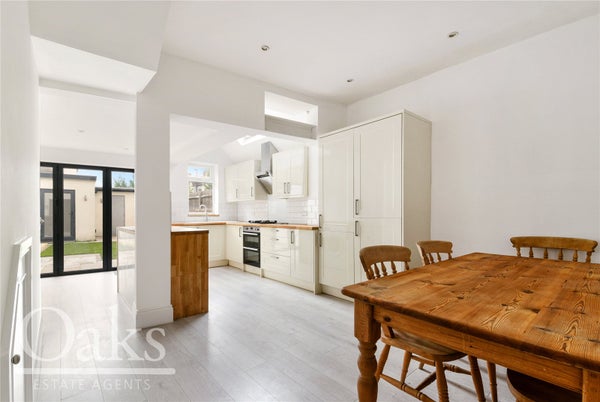 Flat Southcote Road in London