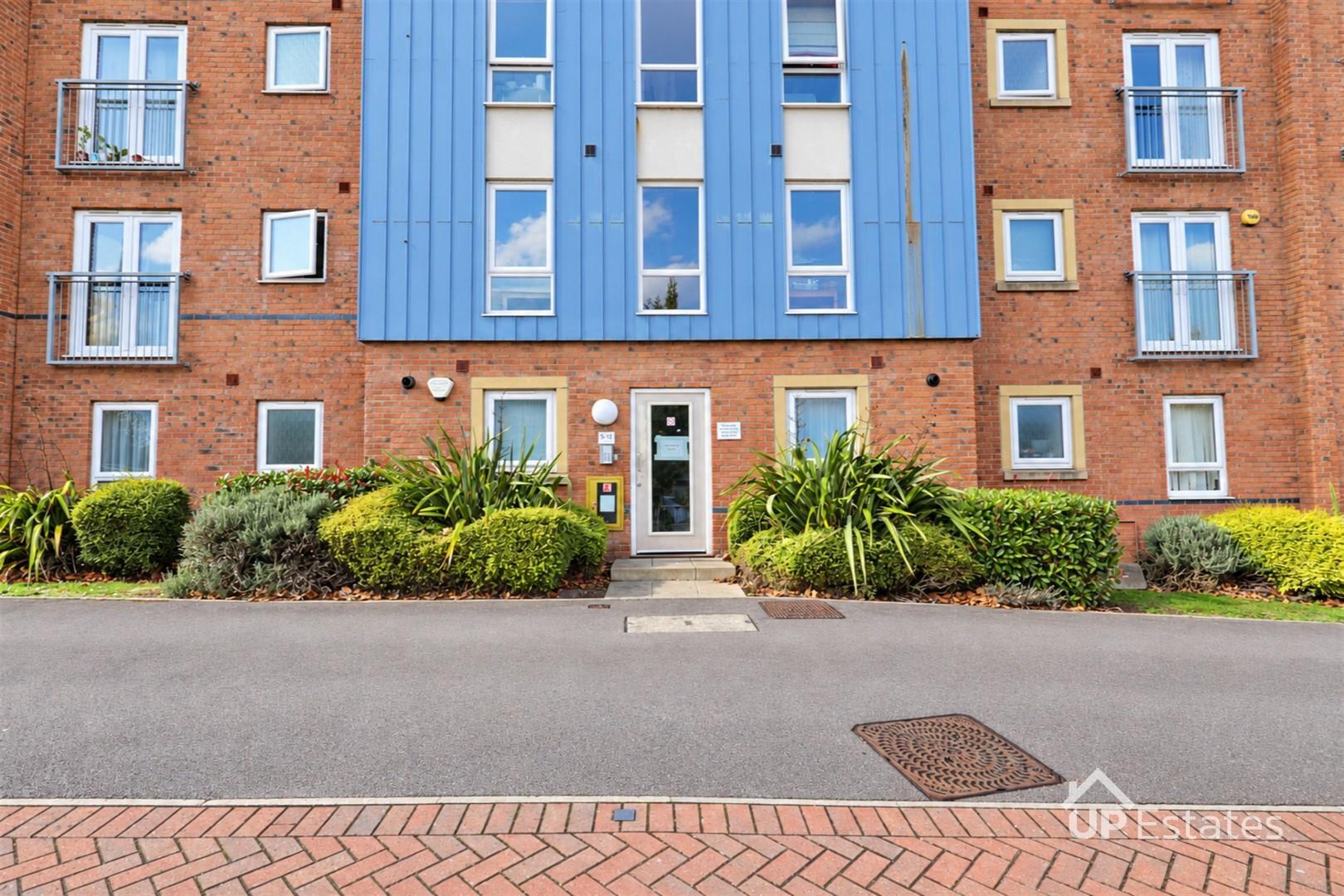 Flat Foleshill Road in Coventry