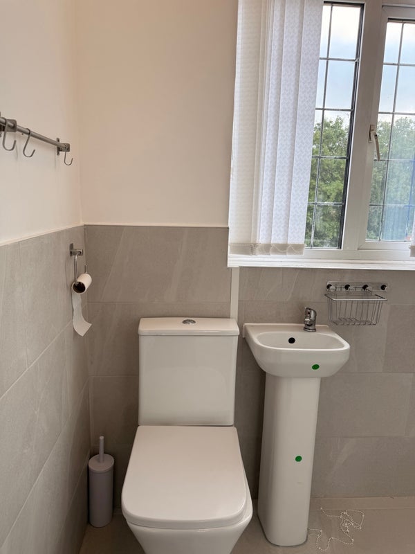 Room Marvels Lane in Greater London