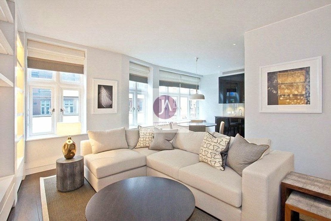 Flat Duke Street in City of Westminster