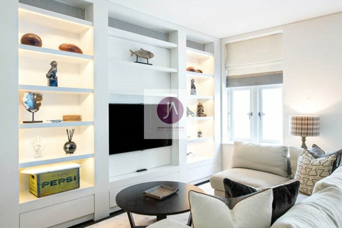Flat Duke Street in City of Westminster