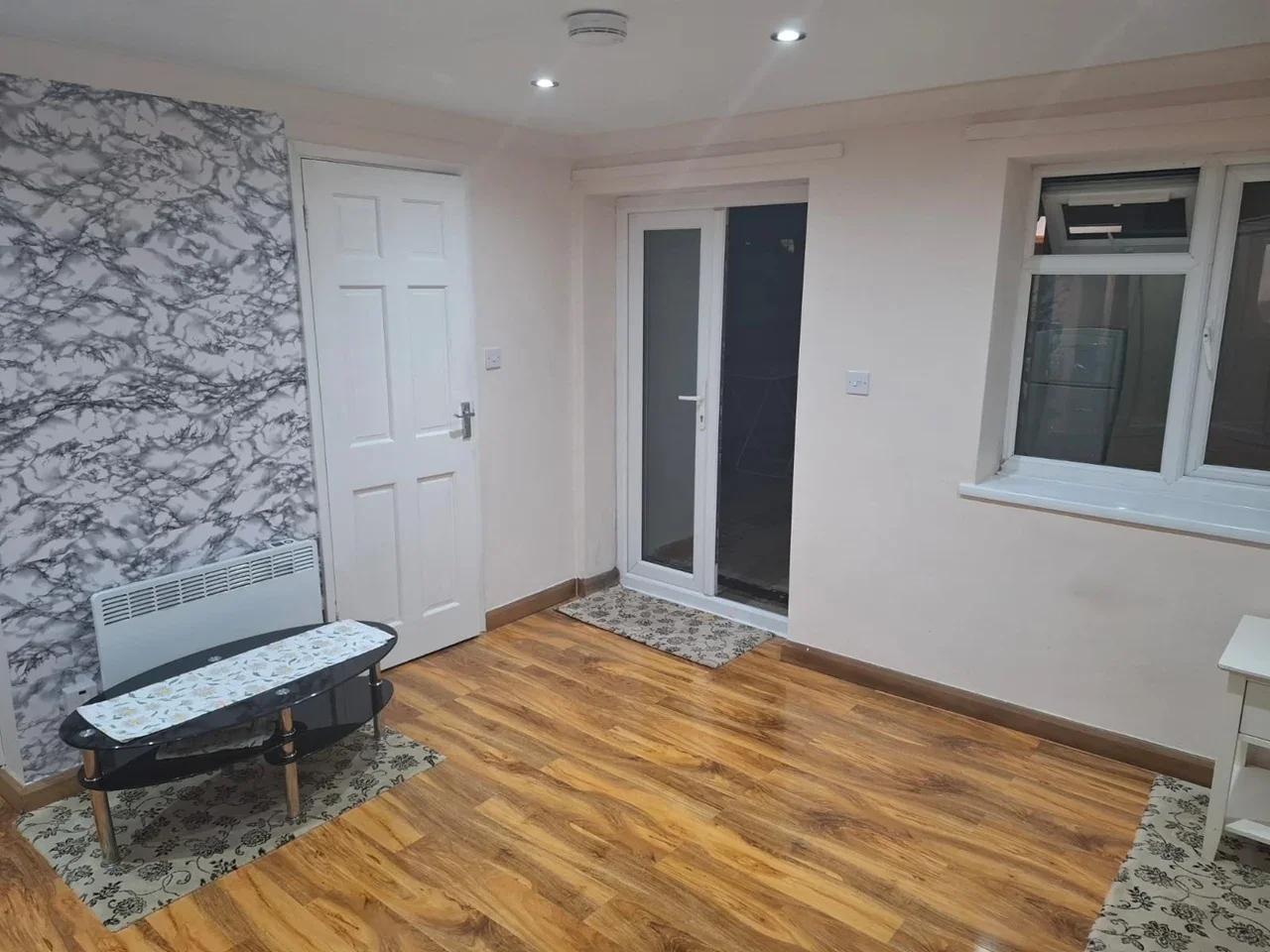 Flat Villiers Road in Slough
