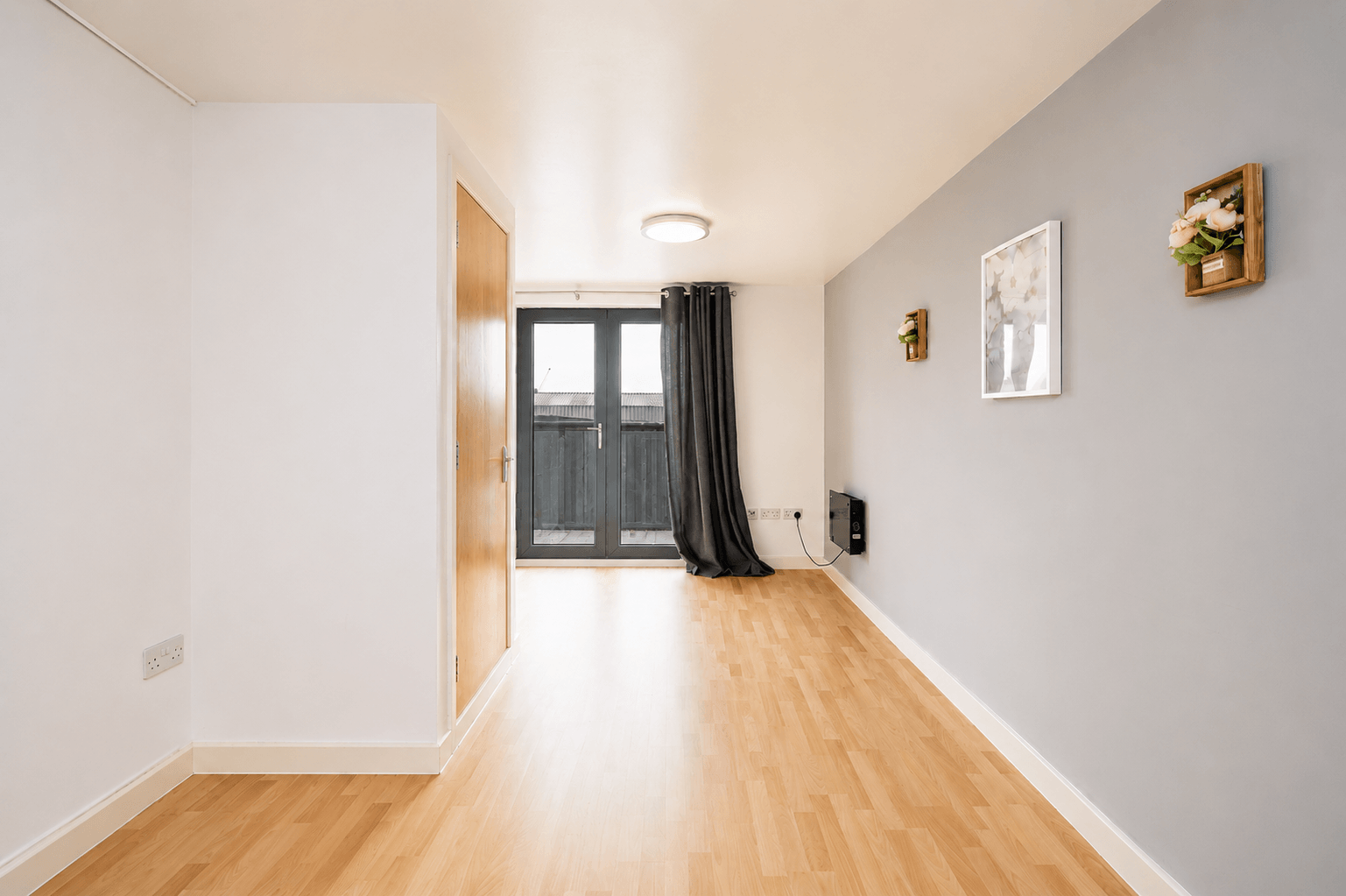 Flat Lawford Mews in Bristol
