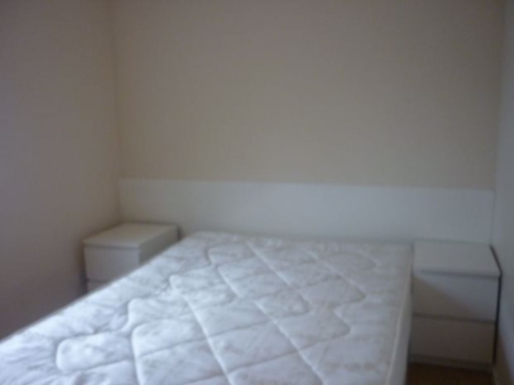 Flat Leicester Place in Leeds