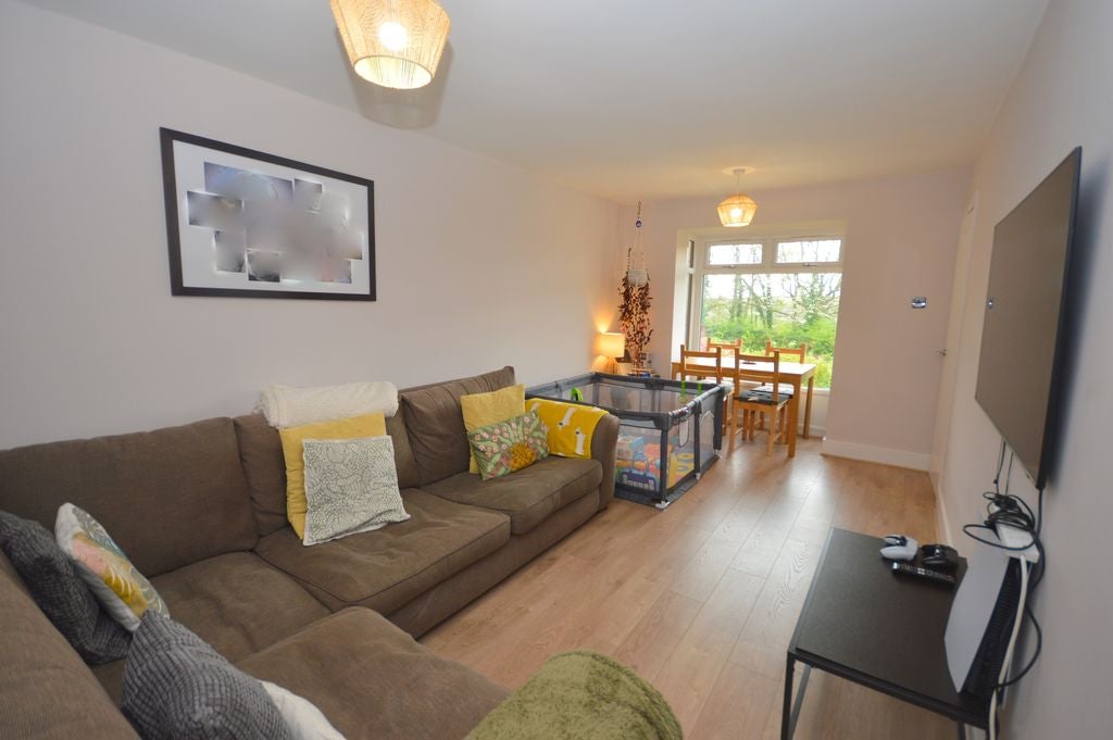 House Seaford Close in Runcorn
