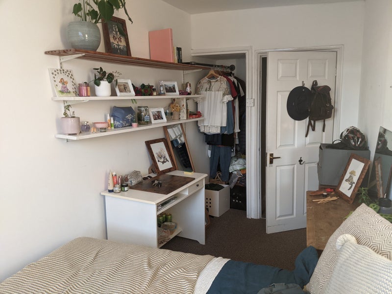 Room Brook Road in Bristol