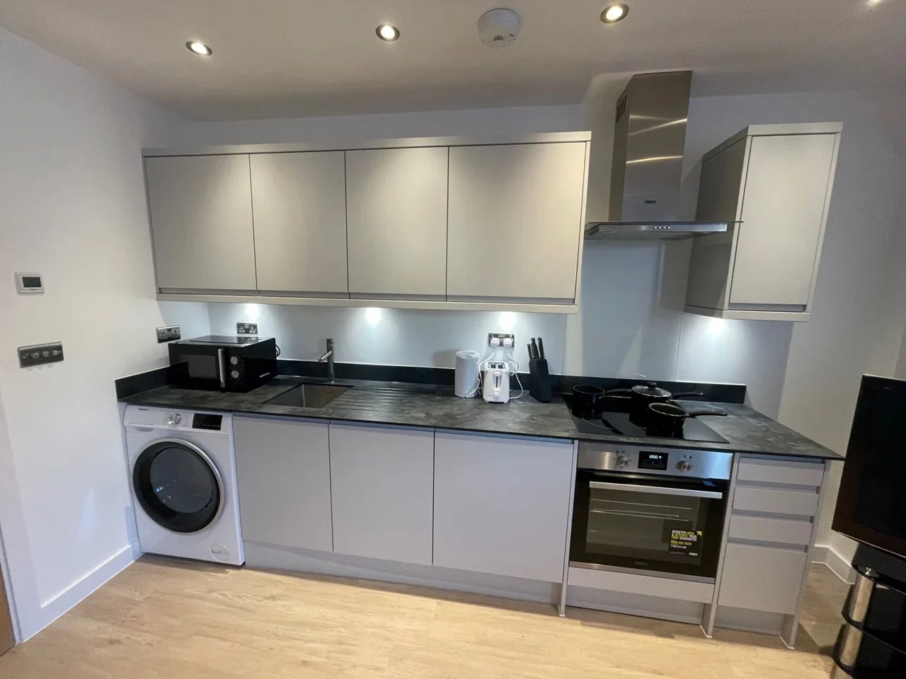 Flat Bellfield Road in High Wycombe