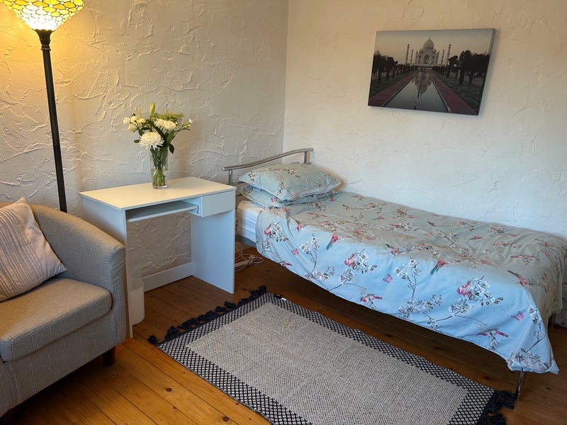 Room Argyll Road in Poole